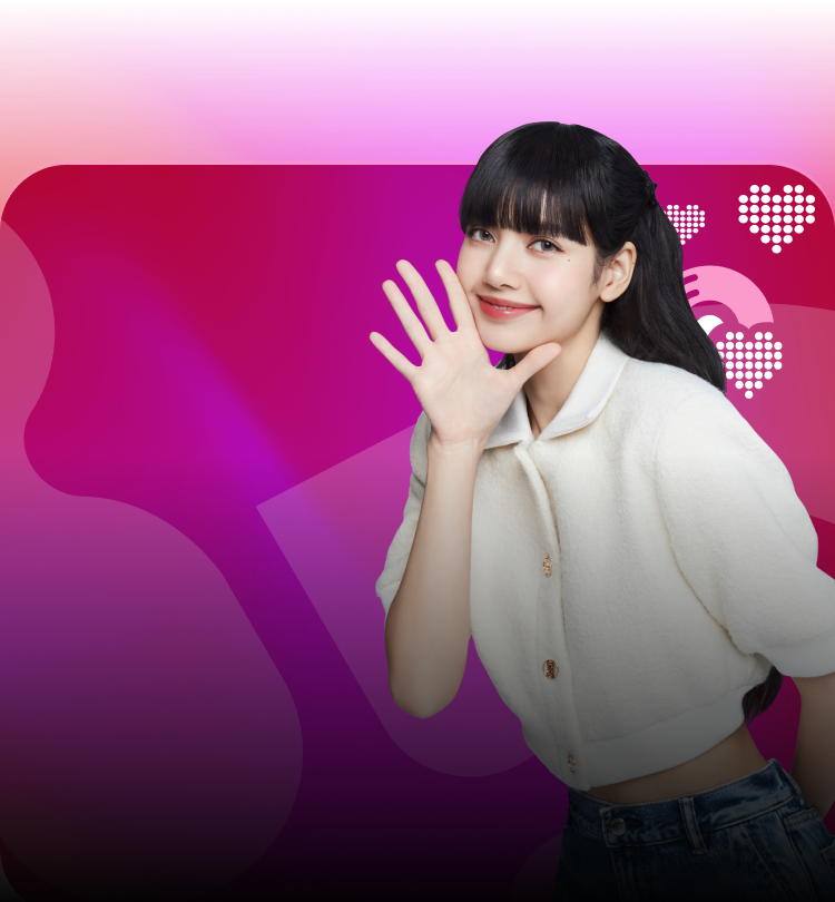 Lisa with exclusive prizes